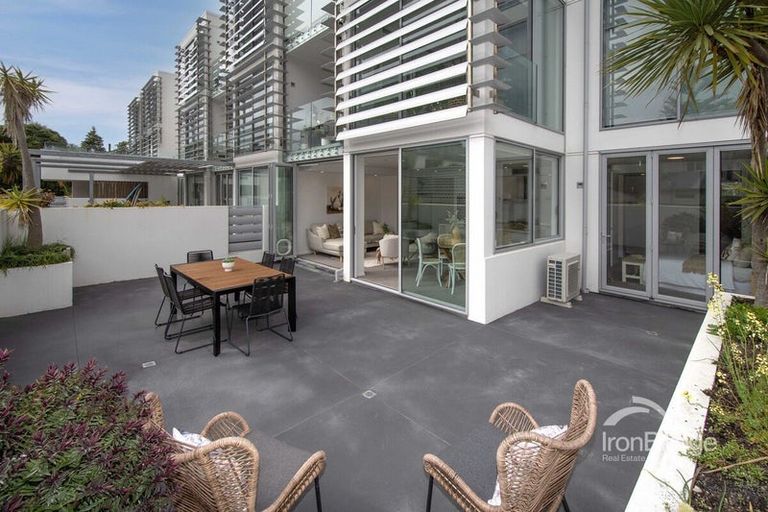 Photo of property in 1/22 Esplanade, Sumner, Christchurch, 8081