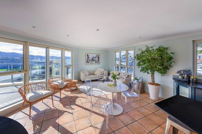 Photo of property in 9/5b Kent Terrace, Mount Victoria, Wellington, 6011