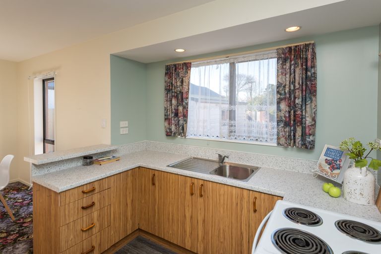 Photo of property in 15a Petrie Street, Richmond, Christchurch, 8013