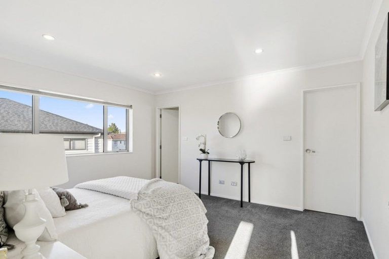 Photo of property in 2f Wood Street, Papakura, 2110