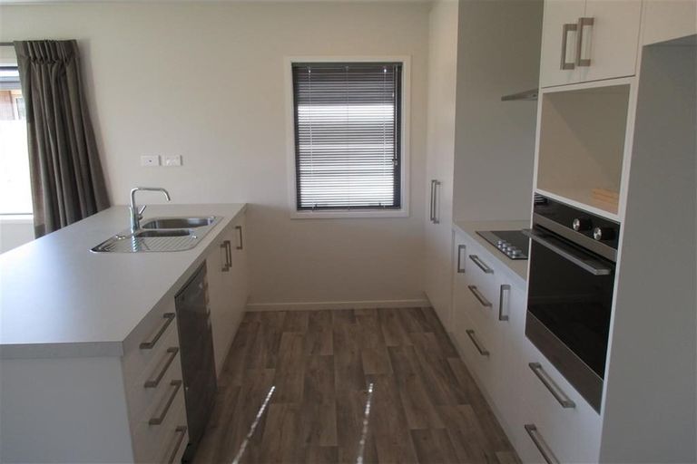 Photo of property in 11 Koareare Avenue, Halswell, Christchurch, 8025