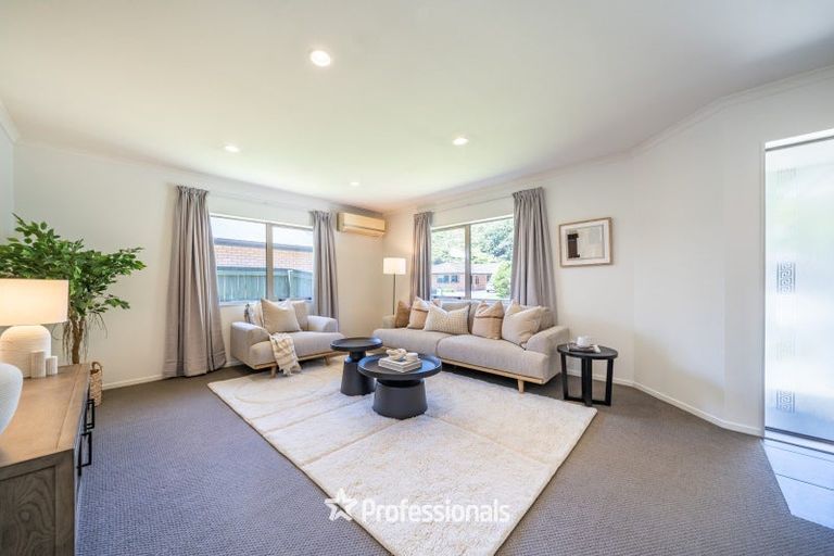 Photo of property in 24 Aragon Grove, Kingsley Heights, Upper Hutt, 5018
