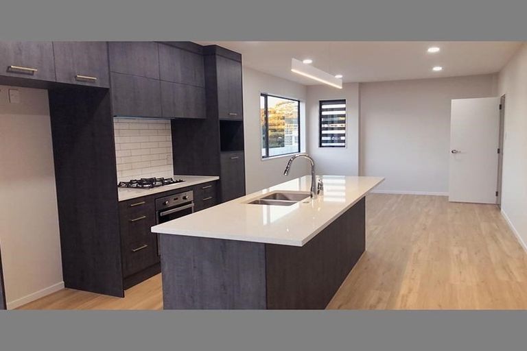 Photo of property in 35 Waka Street, Albany Heights, Auckland, 0632