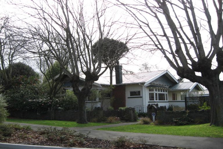 Photo of property in 1/2b Wherstead Road, Cashmere, Christchurch, 8022