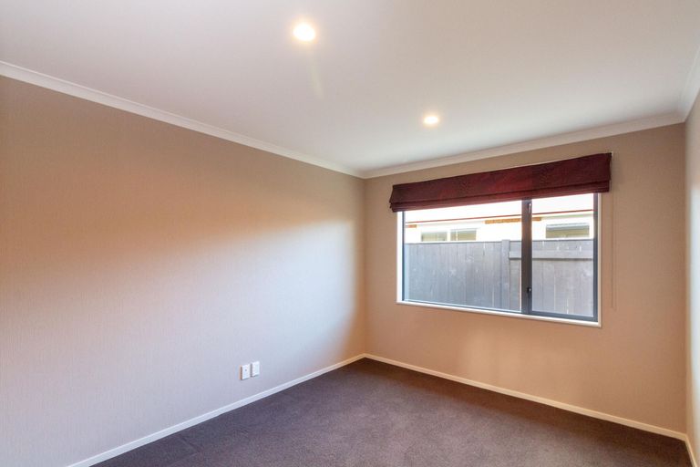 Photo of property in 9 Angelina Way, Kelvin Grove, Palmerston North, 4414