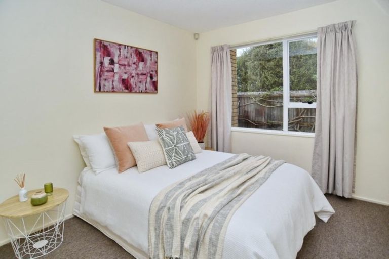 Photo of property in 35 Dilworth Street, Riccarton, Christchurch, 8041