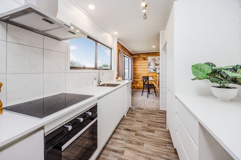 Photo of property in 80 Cottingham Crescent, Mangere East, Auckland, 2024