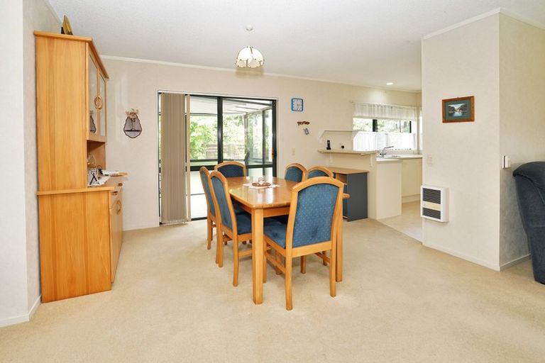 Photo of property in 83 Grosvenor Gardens, Flagstaff, Hamilton, 3210