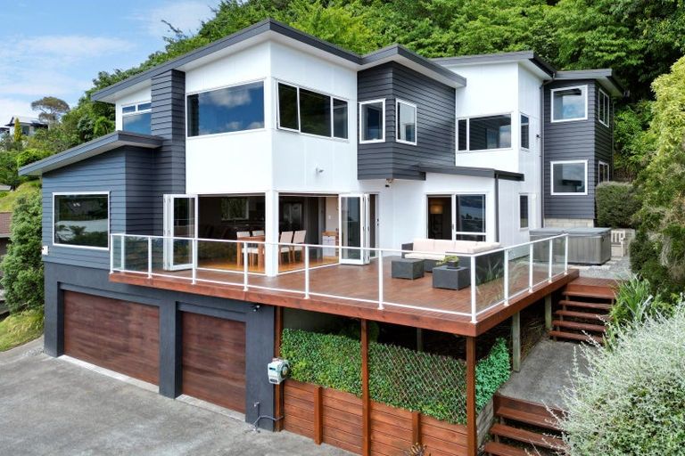 Photo of property in 33 Shera Street, Acacia Bay, Taupo, 3330