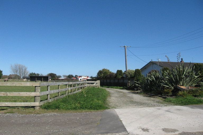 Photo of property in 102 Te Wanaka Road, Awapuni, Palmerston North, 4412