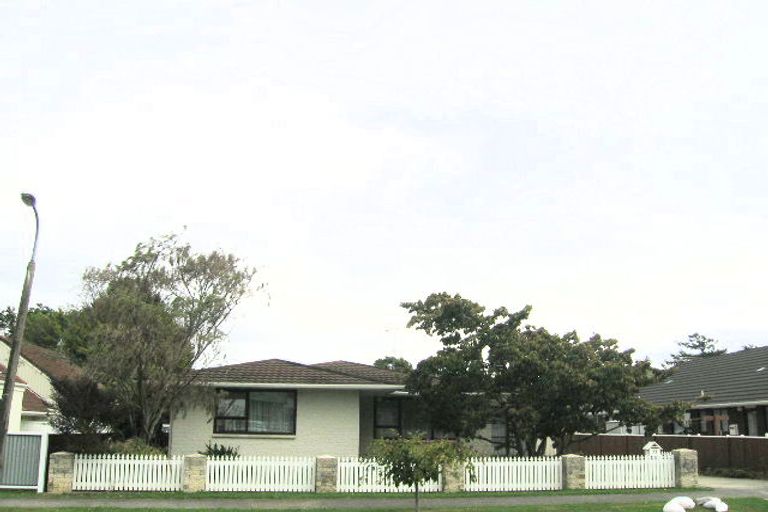 Photo of property in 53 Henry Street, Ebdentown, Upper Hutt, 5018