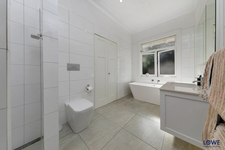Photo of property in 60 Ngataringa Road, Devonport, Auckland, 0624