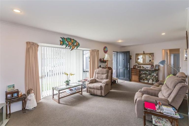 Photo of property in 12 Belle Maison Court, Levin, 5510