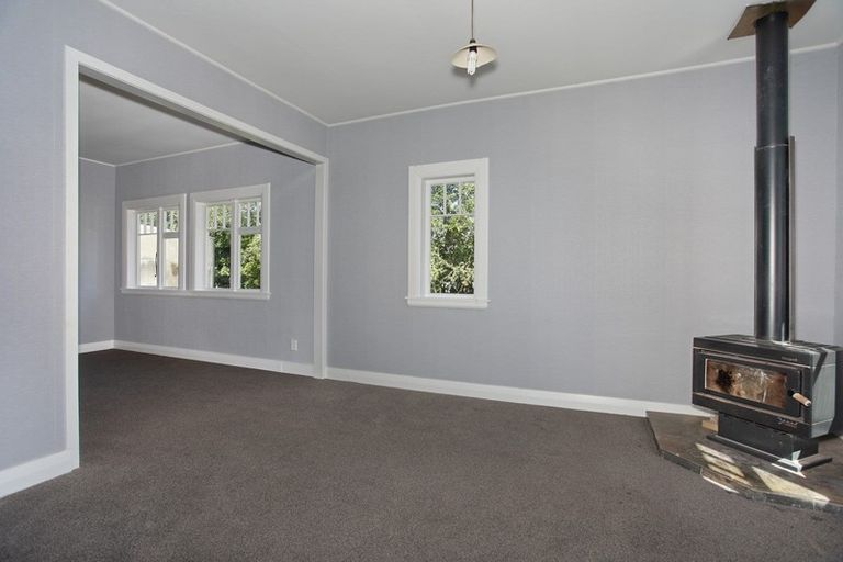 Photo of property in 38 Ongo Road, Hunterville, 4730