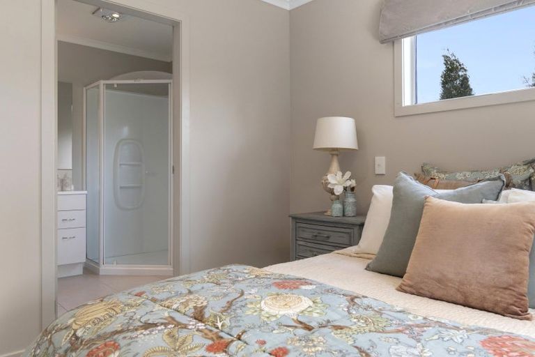 Photo of property in 19 Bridgewater Way, Pyes Pa, Tauranga, 3112