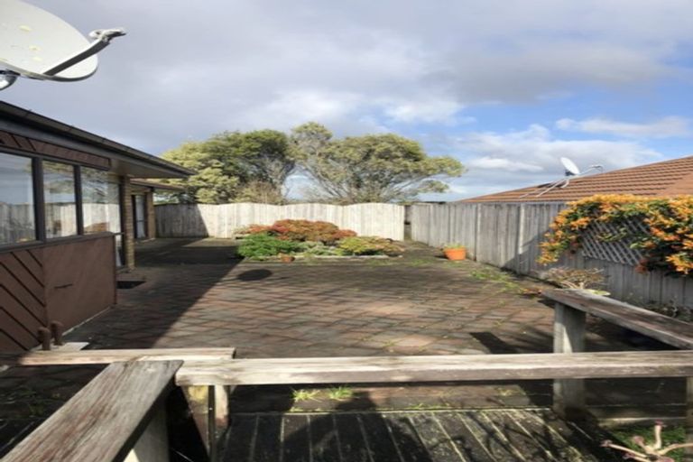 Photo of property in 26 Crescent Hills Court, Northpark, Auckland, 2013