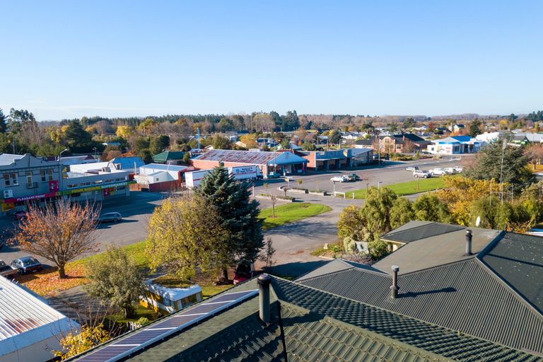 Photo of property in 2 Manse Street, Pleasant Point, 7903