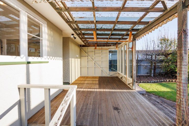 Photo of property in 26 Stephens Crescent, Highbury, Palmerston North, 4412