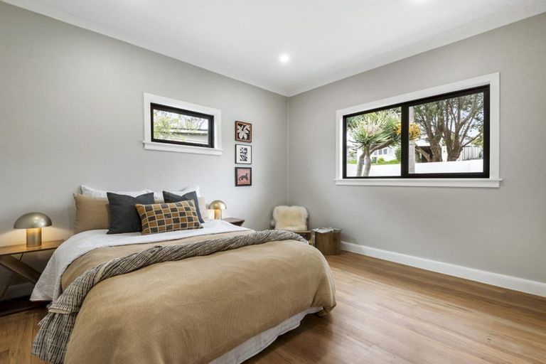 Photo of property in 1/45 Rangitoto Terrace, Milford, Auckland, 0620