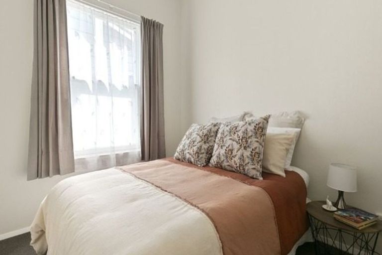 Photo of property in 21 Wilson Street, Newtown, Wellington, 6021