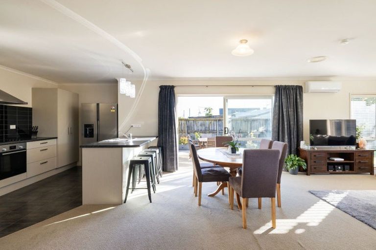 Photo of property in 9a Dover Road, St Andrews, Hamilton, 3200