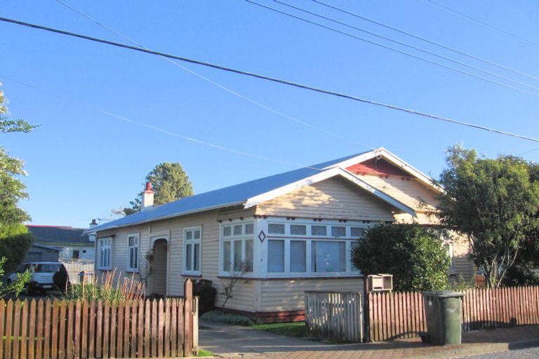 Photo of property in 8 Montague Street, Alicetown, Lower Hutt, 5010