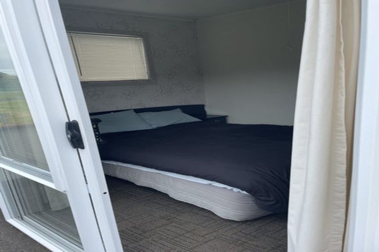 Photo of property in 1 First Avenue, Urenui, 4377