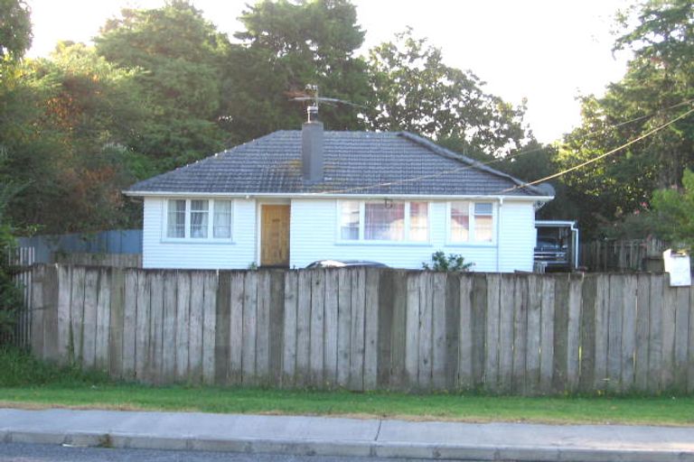 Photo of property in 142 Hepburn Road, Glendene, Auckland, 0602