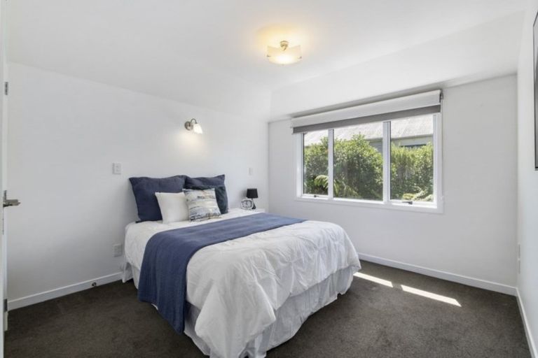 Photo of property in 1/19 Ranui Terrace, Tawa, Wellington, 5028