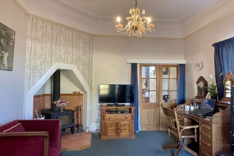 Photo of property in 30 Rhodes Street, Waimate, 7924