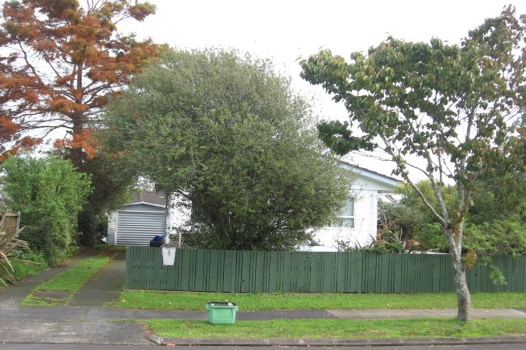 Photo of property in 8 Lyren Place, Half Moon Bay, Auckland, 2012