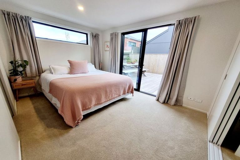 Photo of property in 112a Freyberg Street, Lyall Bay, Wellington, 6022