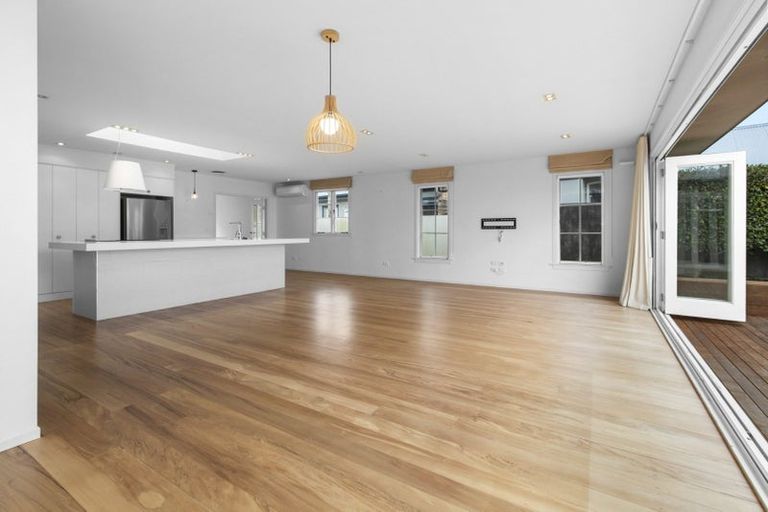 Photo of property in 7 Strowan Avenue, Fairfield, Hamilton, 3214