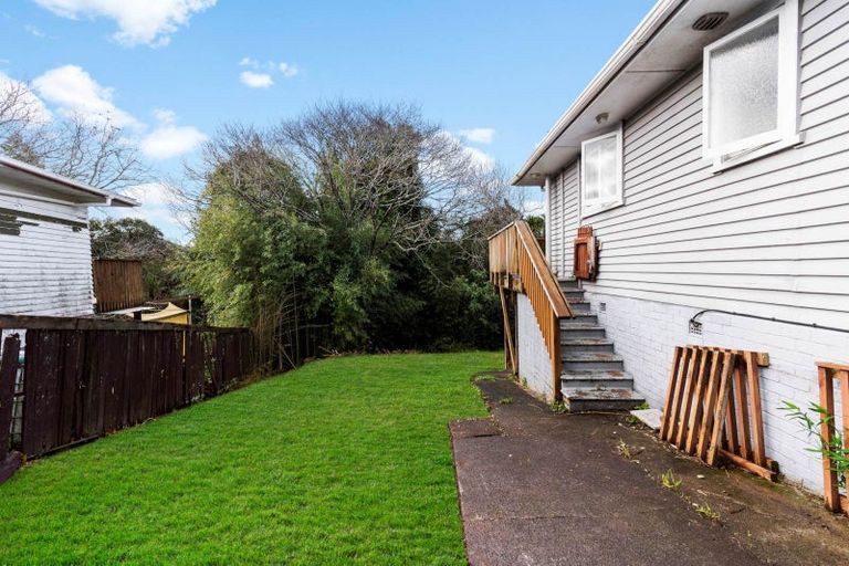 Photo of property in 9 Wilsher Crescent, Henderson, Auckland, 0612