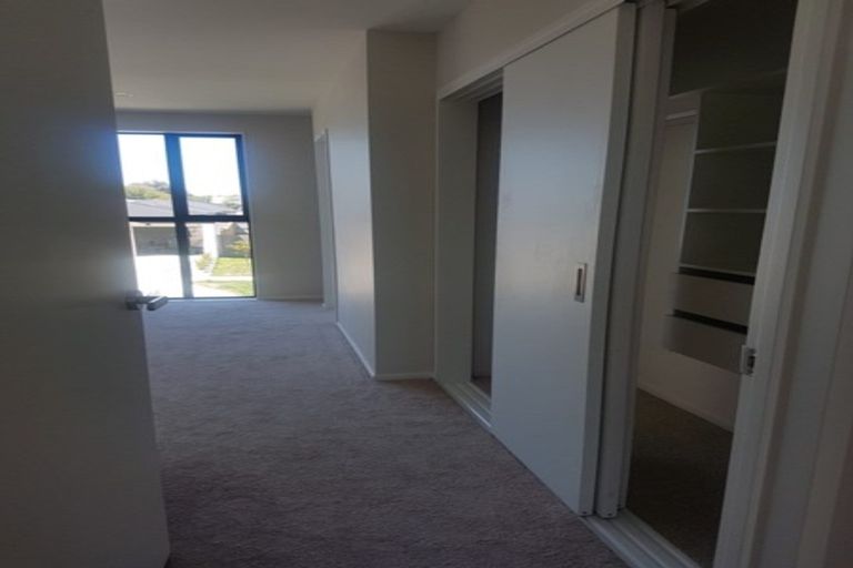 Photo of property in 16b Hollowout Street, Takanini, 2112
