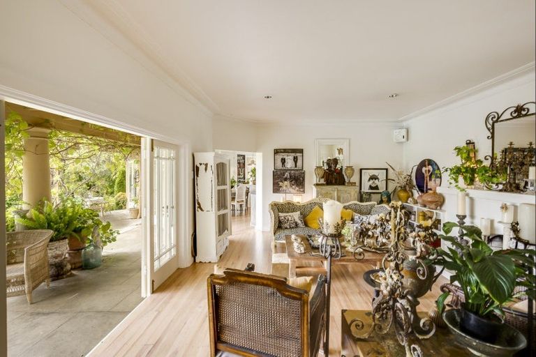 Photo of property in 56 Lucknow Road, Havelock North, 4130