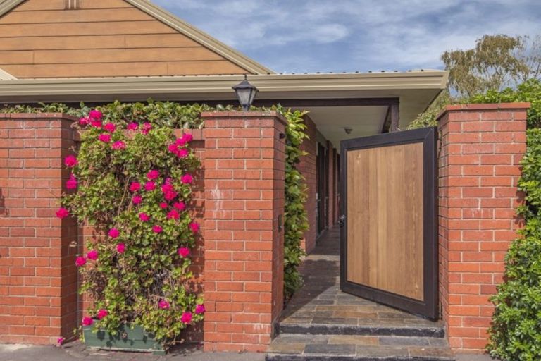 Photo of property in 111b Hamilton Avenue, Ilam, Christchurch, 8041