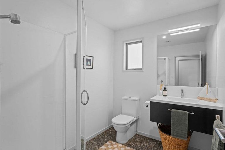 Photo of property in 3 Rere Road, Lake Hayes, Queenstown, 9304