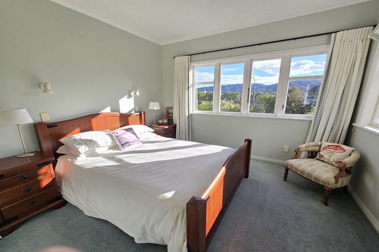 Photo of property in 77 Cockayne Road, Khandallah, Wellington, 6035