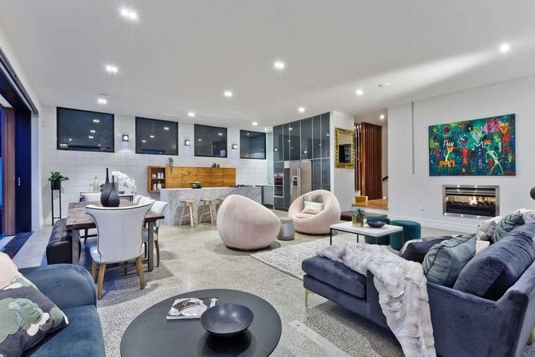 Photo of property in 109a Beach Road, Castor Bay, Auckland, 0620