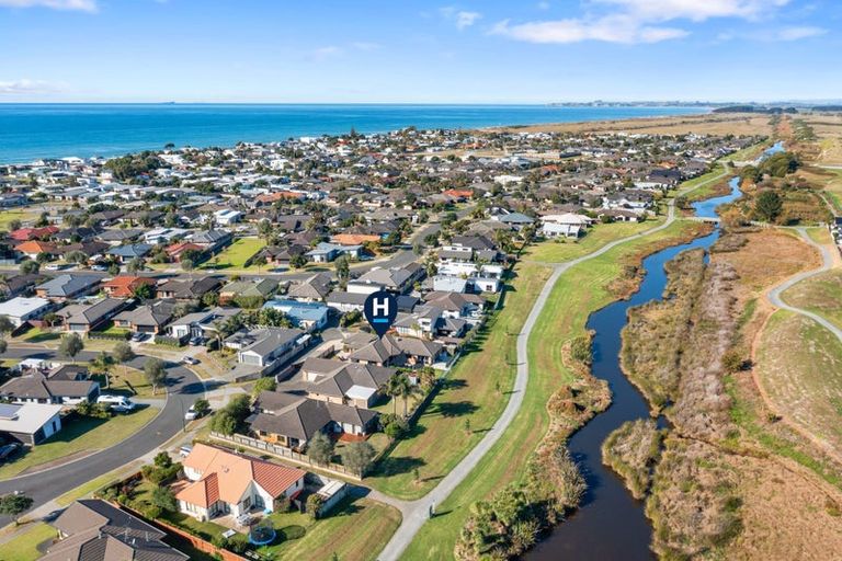 Photo of property in 27 Sarah Place, Papamoa Beach, Papamoa, 3118