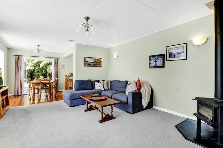 Photo of property in 40 Turakina Street, Merrilands, New Plymouth, 4312