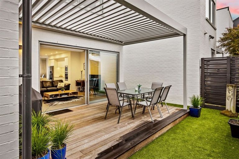 Photo of property in 6 Catalina Bay Drive, Hobsonville, Auckland, 0616