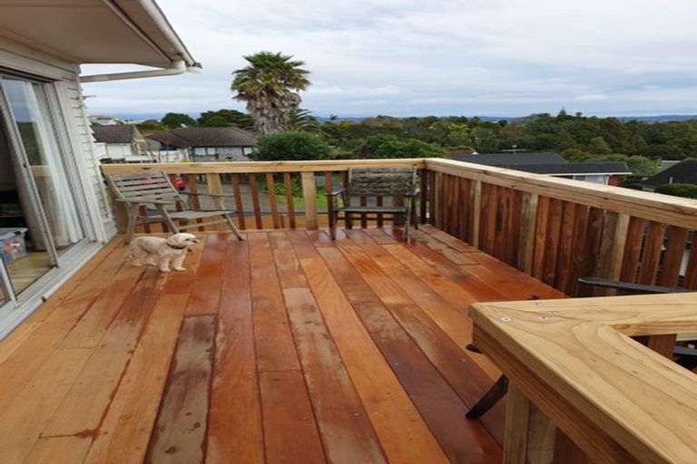 Photo of property in 1/330 Glenfield Road, Glenfield, Auckland, 0629