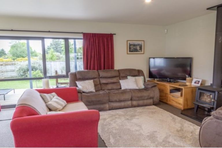 Photo of property in 10 Ngahana Place, Turangi, 3334