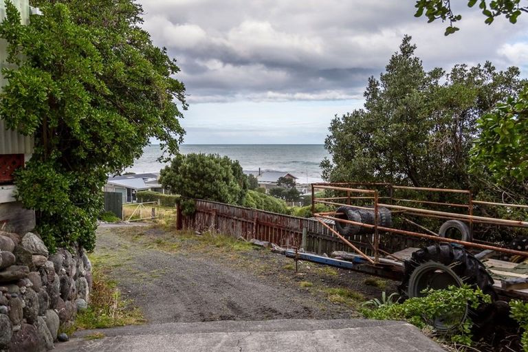 Photo of property in 5 Mangatoetoe Grove, Cape Palliser, Pirinoa, 5772