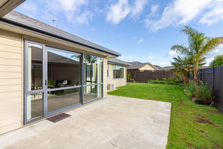 Photo of property in 9 Angelina Way, Kelvin Grove, Palmerston North, 4414