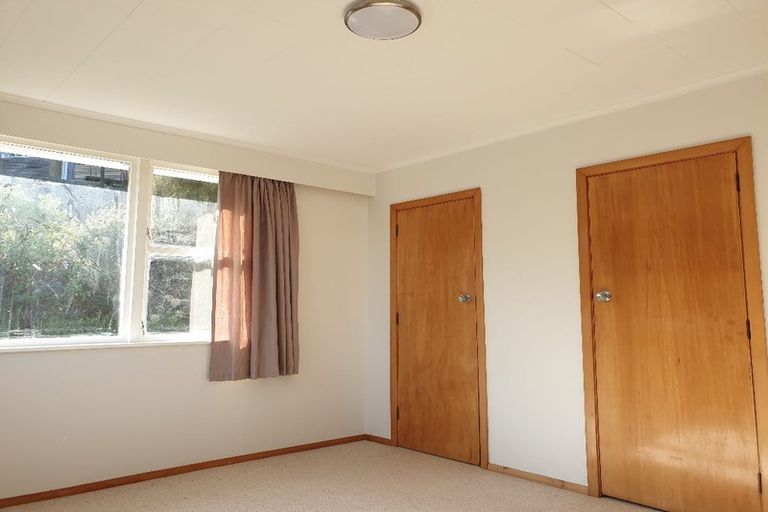 Photo of property in 21 Magnolia Grove, Maungaraki, Lower Hutt, 5010