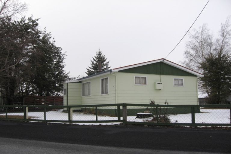 Photo of property in 30 Simons Street, Twizel, 7901