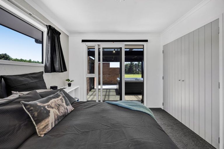Photo of property in 1347 Carrington Road, Hurworth, New Plymouth, 4371